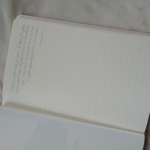 NIV new testament study guide and journal - Picture 4 of 4